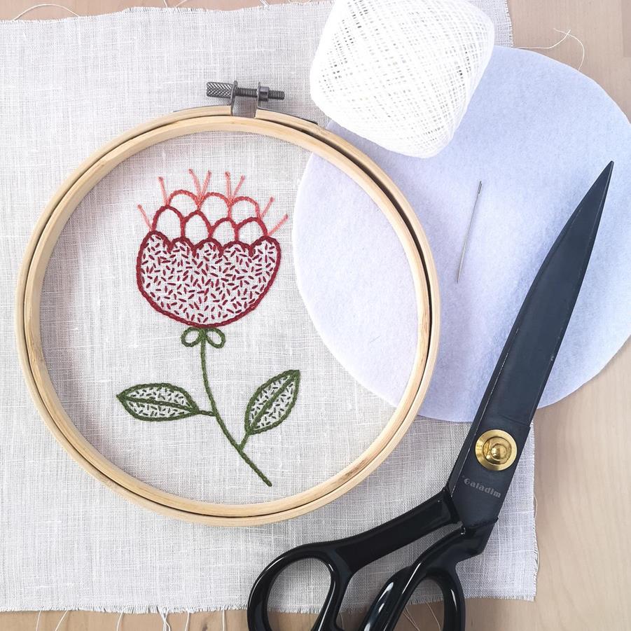 Framing the embroidery in a hoop 2 Materials for framing in a hoop, embroidery, scissors, cotton thread, hoop